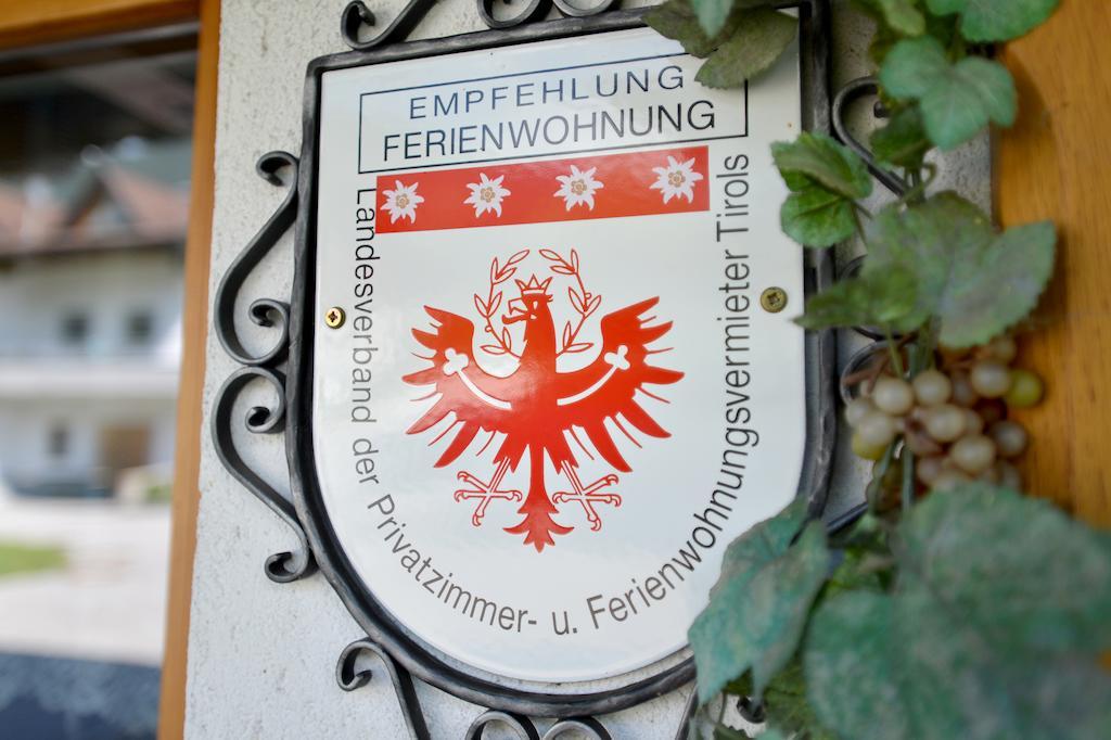 Apartamento Haus Schroll Ried im Zillertal Exterior foto