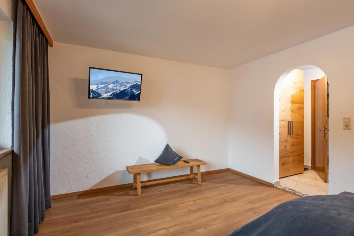Apartamento Haus Schroll Ried im Zillertal Exterior foto