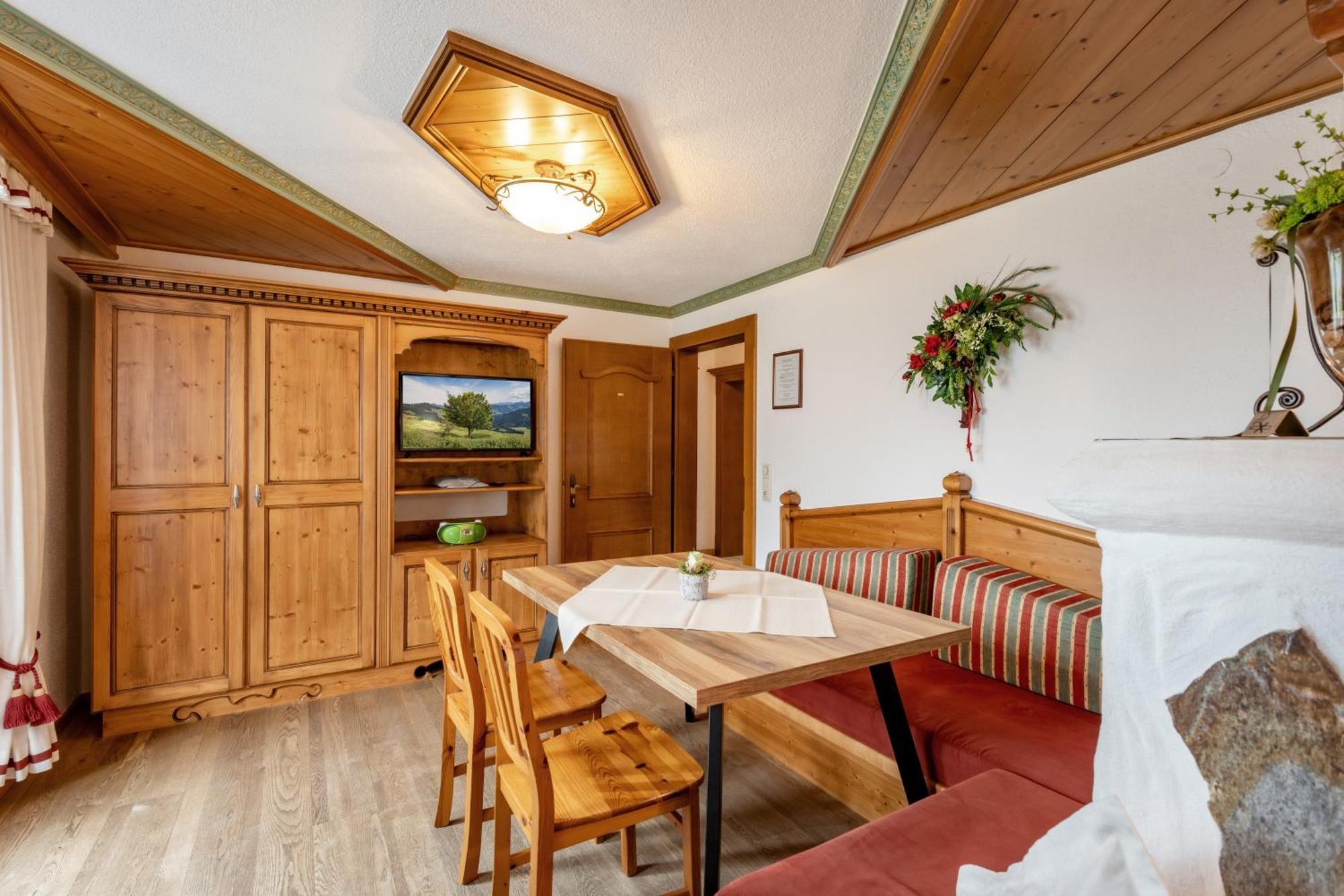 Apartamento Haus Schroll Ried im Zillertal Exterior foto