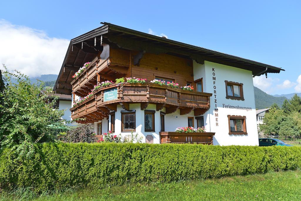 Apartamento Haus Schroll Ried im Zillertal Exterior foto